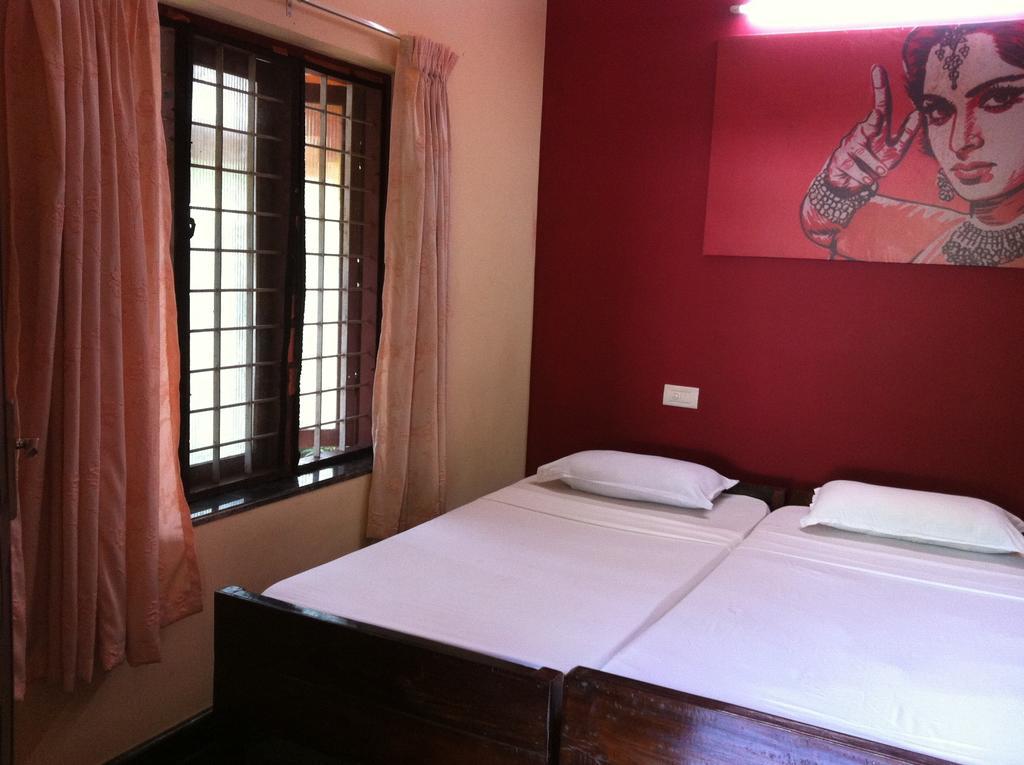 Paradise Inn Guest House Alappuzha Extérieur photo